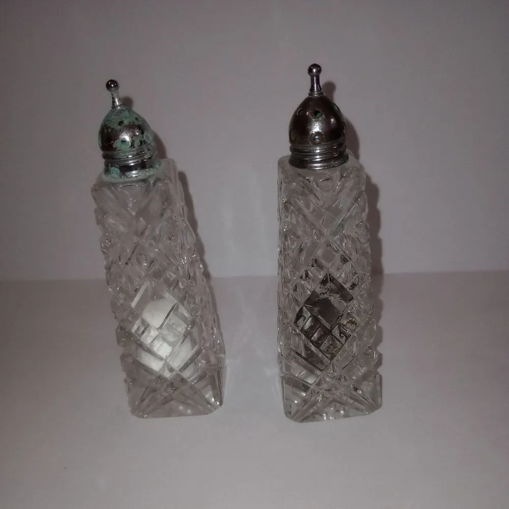 🧂Vintage Crystal Cut Glass Salt and Pepper Shakers
